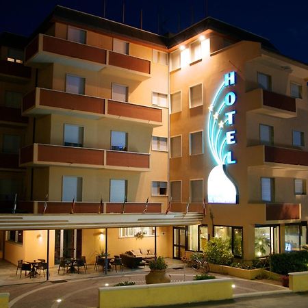 Hotel Il Delfino San Vincenzo Dış mekan fotoğraf