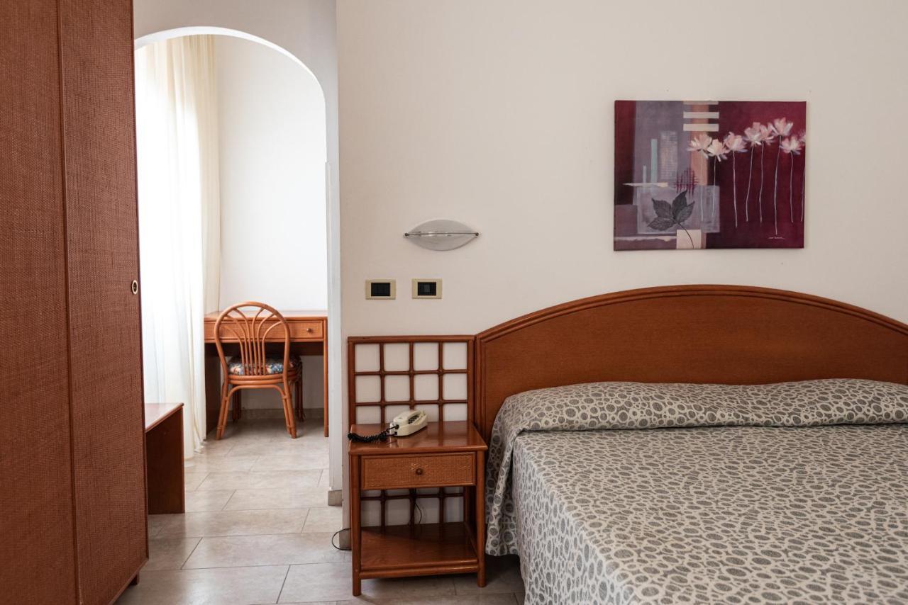 Hotel Il Delfino San Vincenzo Dış mekan fotoğraf