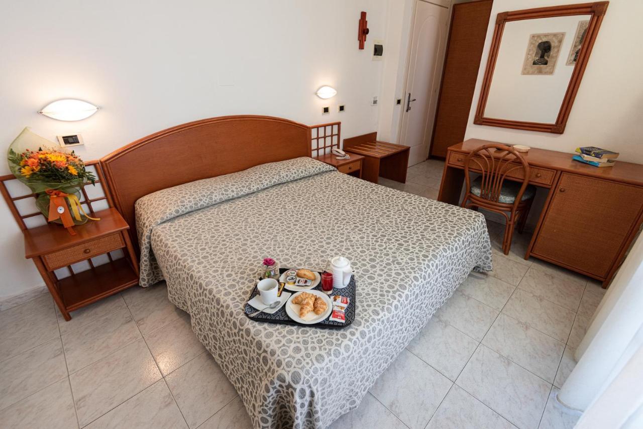 Hotel Il Delfino San Vincenzo Dış mekan fotoğraf