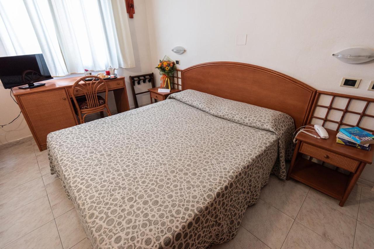 Hotel Il Delfino San Vincenzo Dış mekan fotoğraf