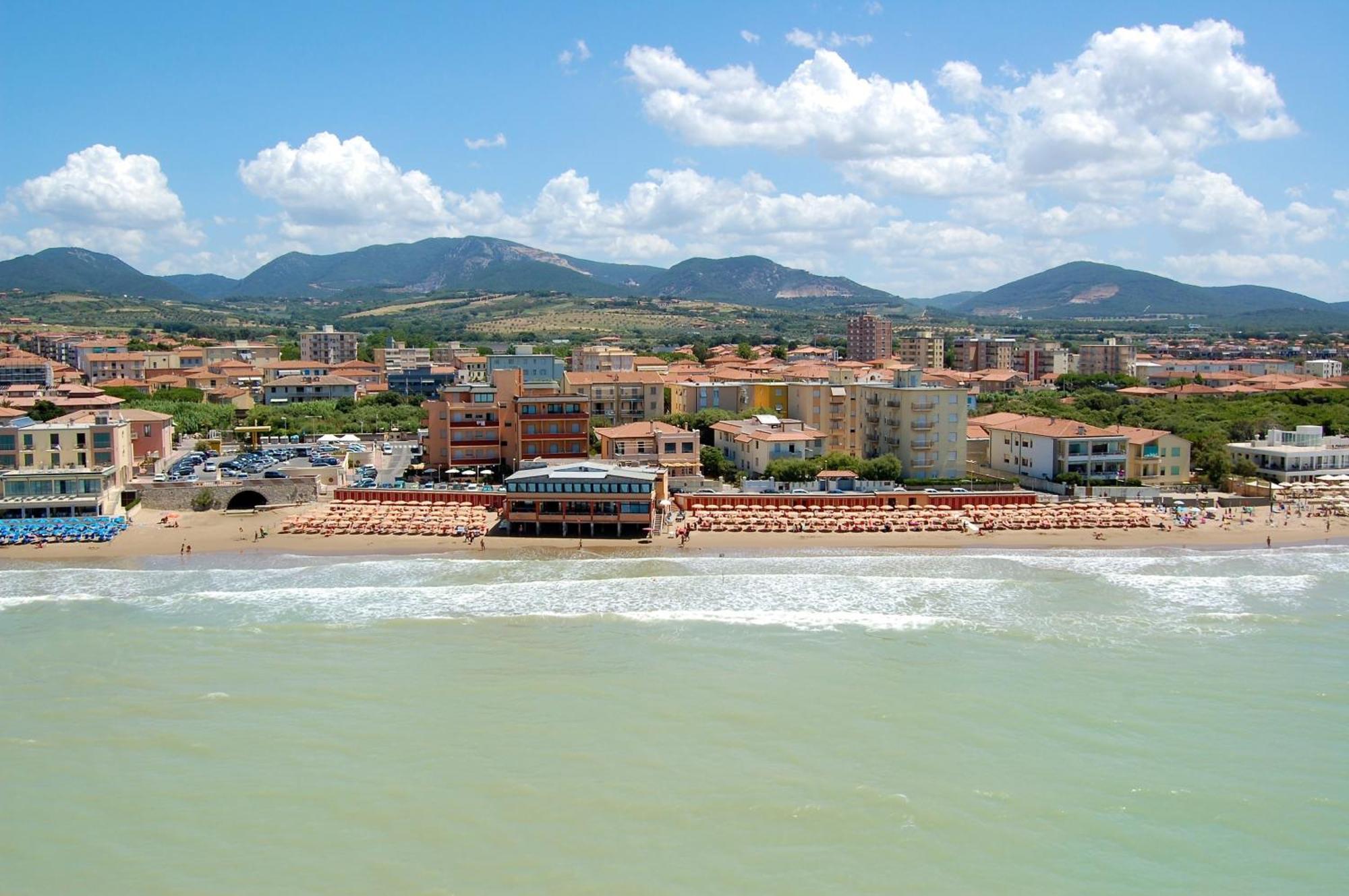Hotel Il Delfino San Vincenzo Dış mekan fotoğraf