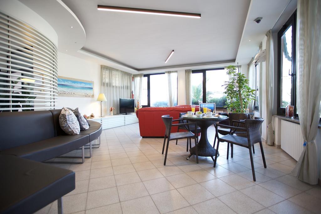 Hotel Il Delfino San Vincenzo Dış mekan fotoğraf